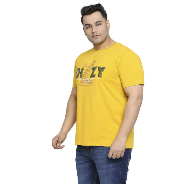 Plus Size Men's Round Neck Dizzy Printed Yellow T-shirt