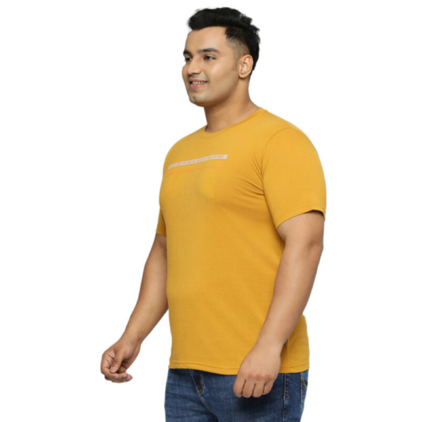 Plus Size Men's Crew Neck Focus Print on Chest Yellow T-shirt